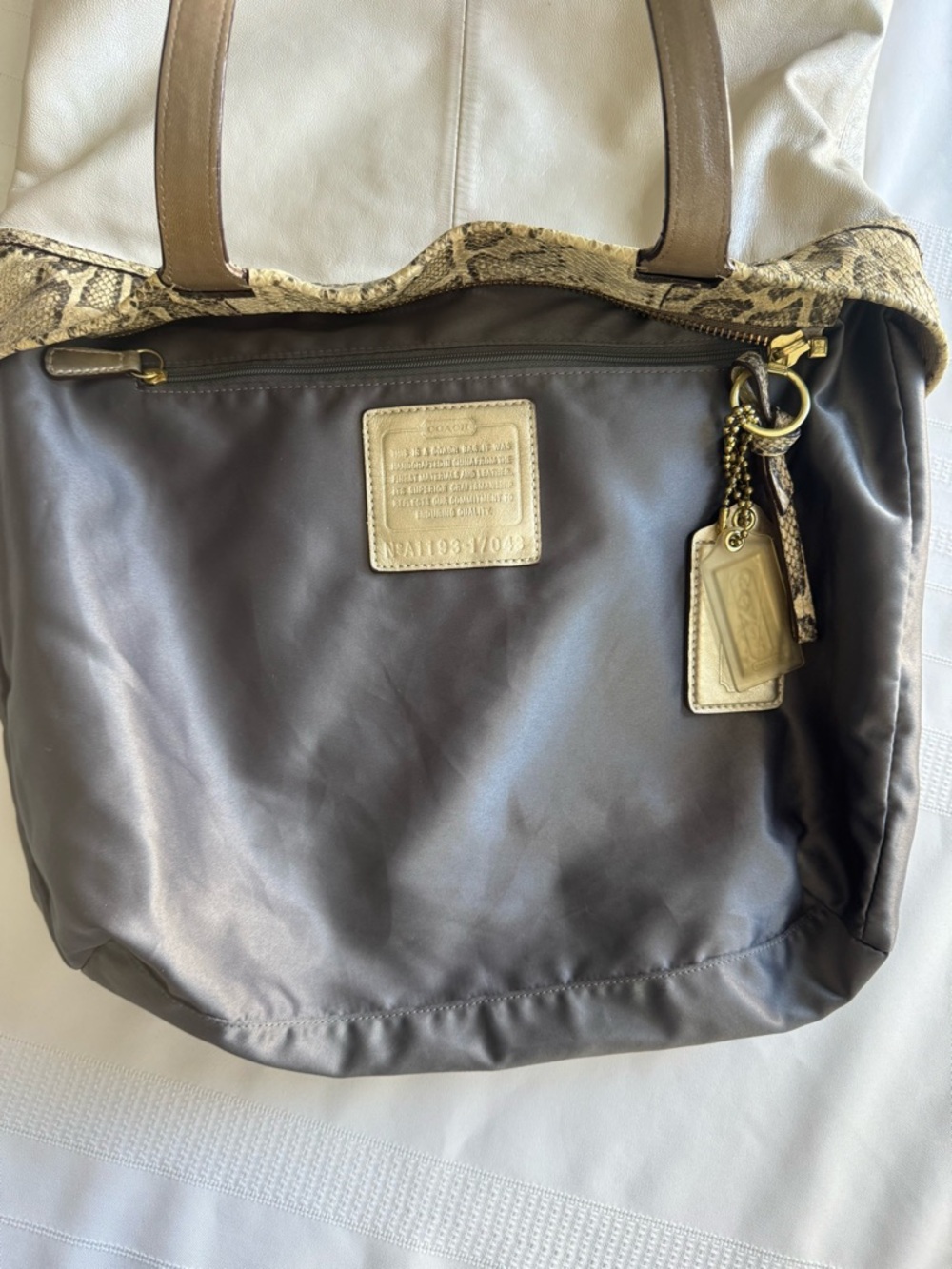 Coach 2011 Audrey Slim Tote bag in cream leather with snakeskin accents & trim - Picture 12 of 12